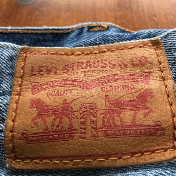 Levi's Blue Jean wedge Shorts Distressed Cut-Off Style size 26- hard to find - Picture 2 of 12